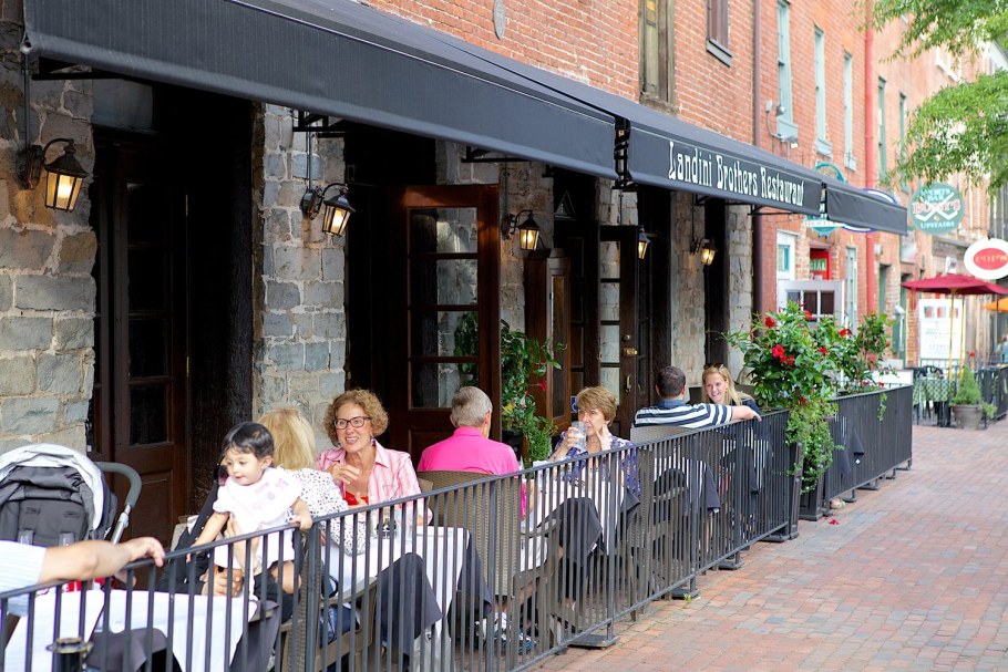 Александрия Таун фото