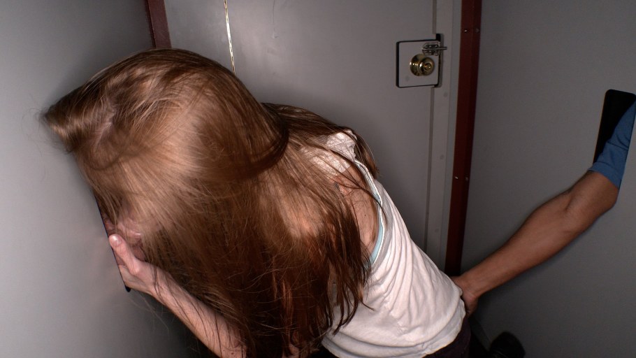 Девятиклассница глорихолл