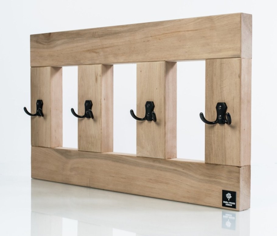 Вешалки в прихожую настенные деревянные