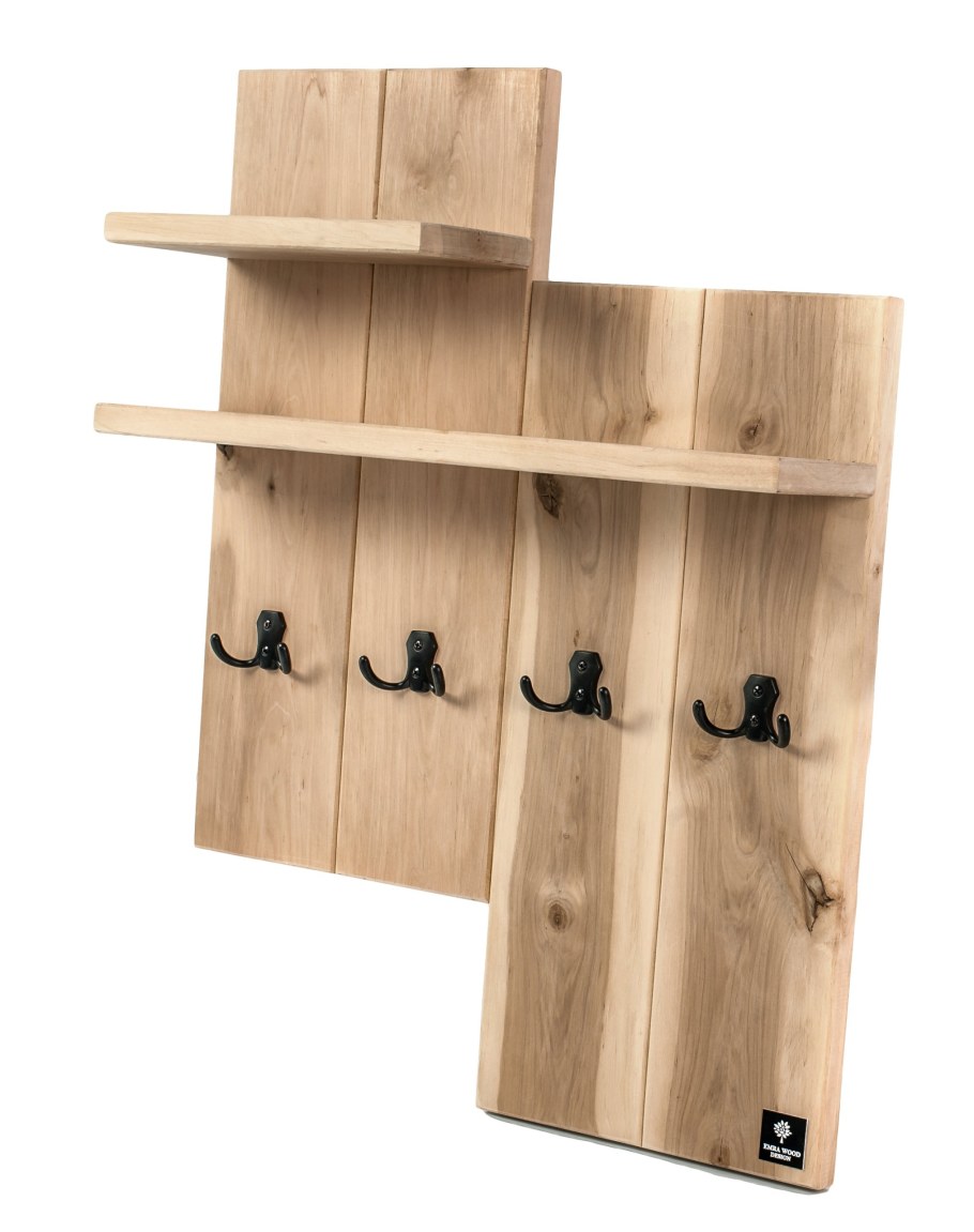 Вешалка в прихожую из дерева