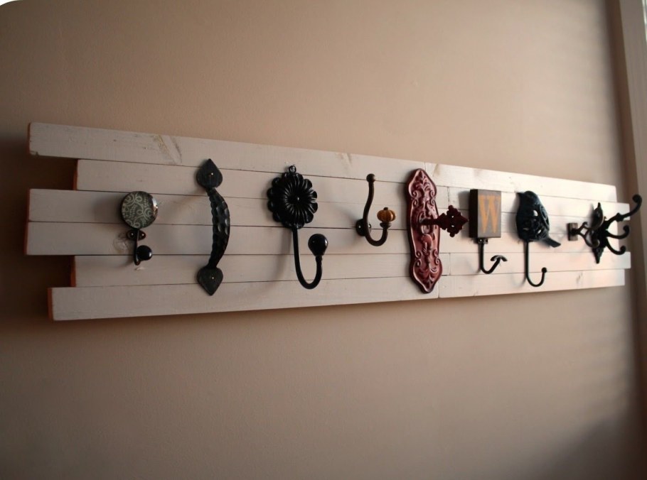 Крючки для одежды настенные оригинальные
