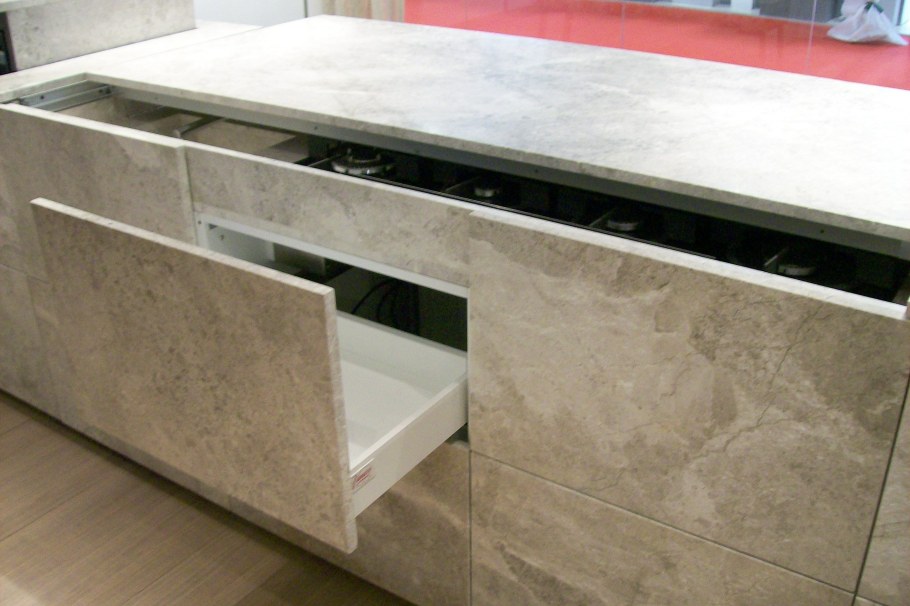 Мебель из керамогранита