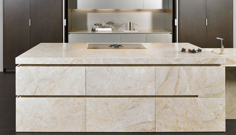 Кухни Eggersmann каменные фасады