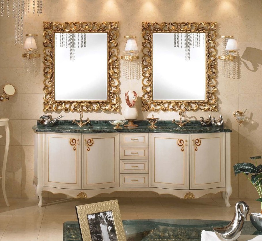 Зеркало для ванной в классическом стиле