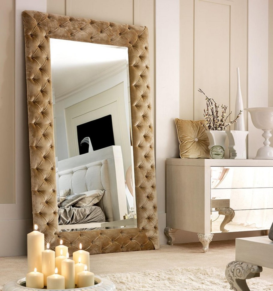 Зеркало в спальне