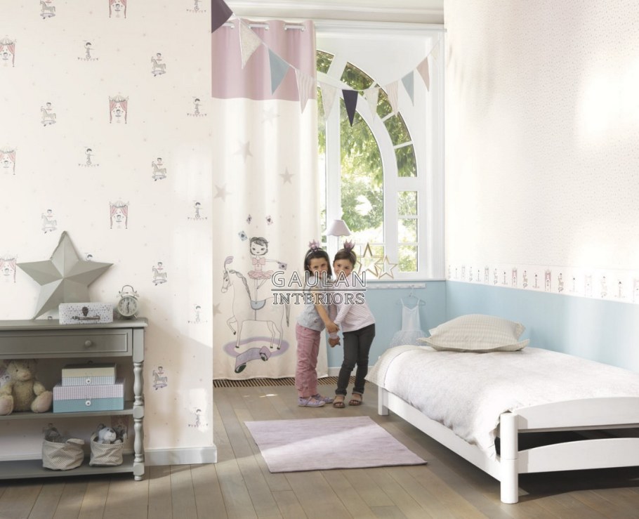 Обои француженка детские