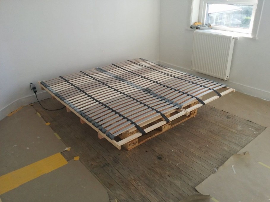 Основание Лонсет