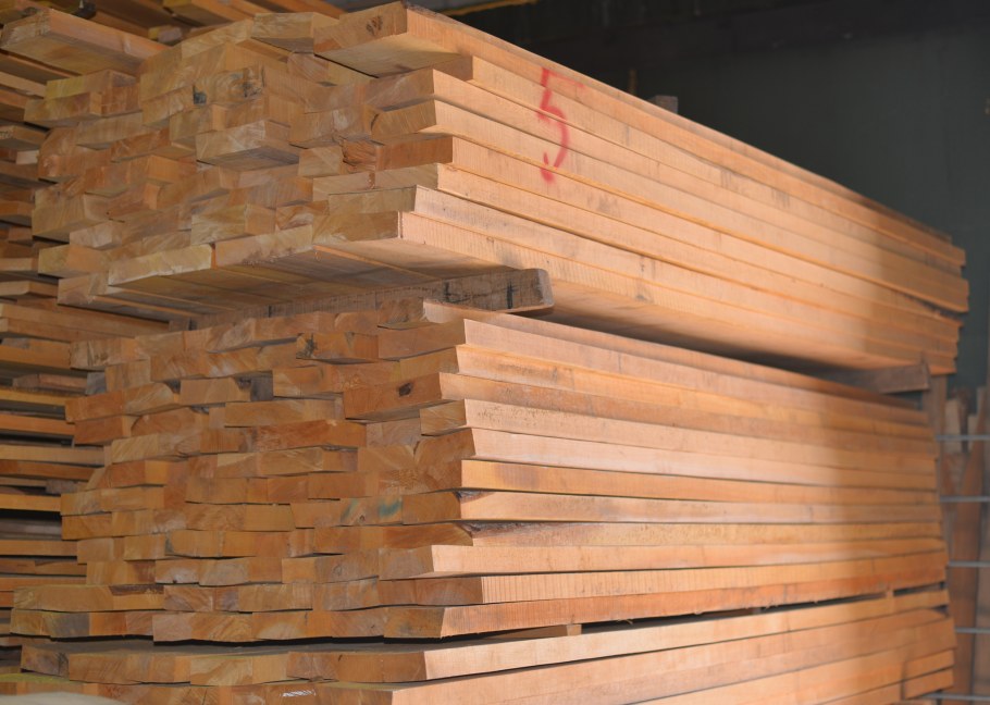 Доска обрезная ольха