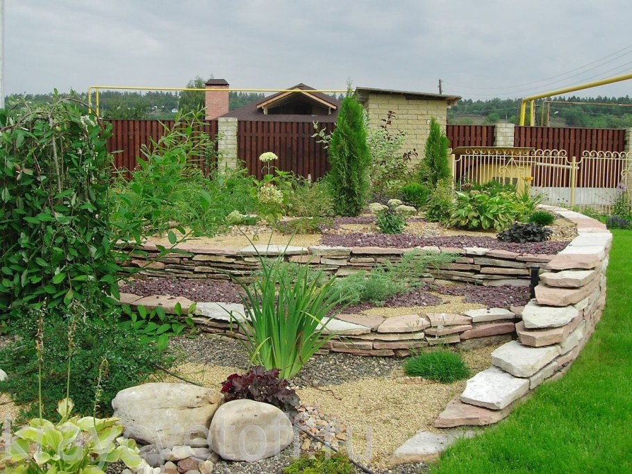 Альпийская горка из плитняка