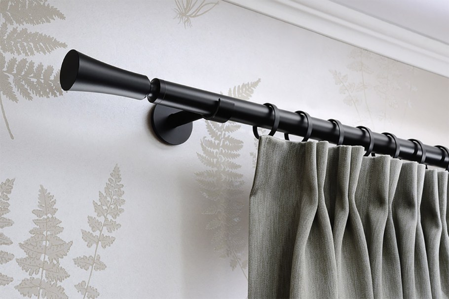 Карнизы для штор в интерьере