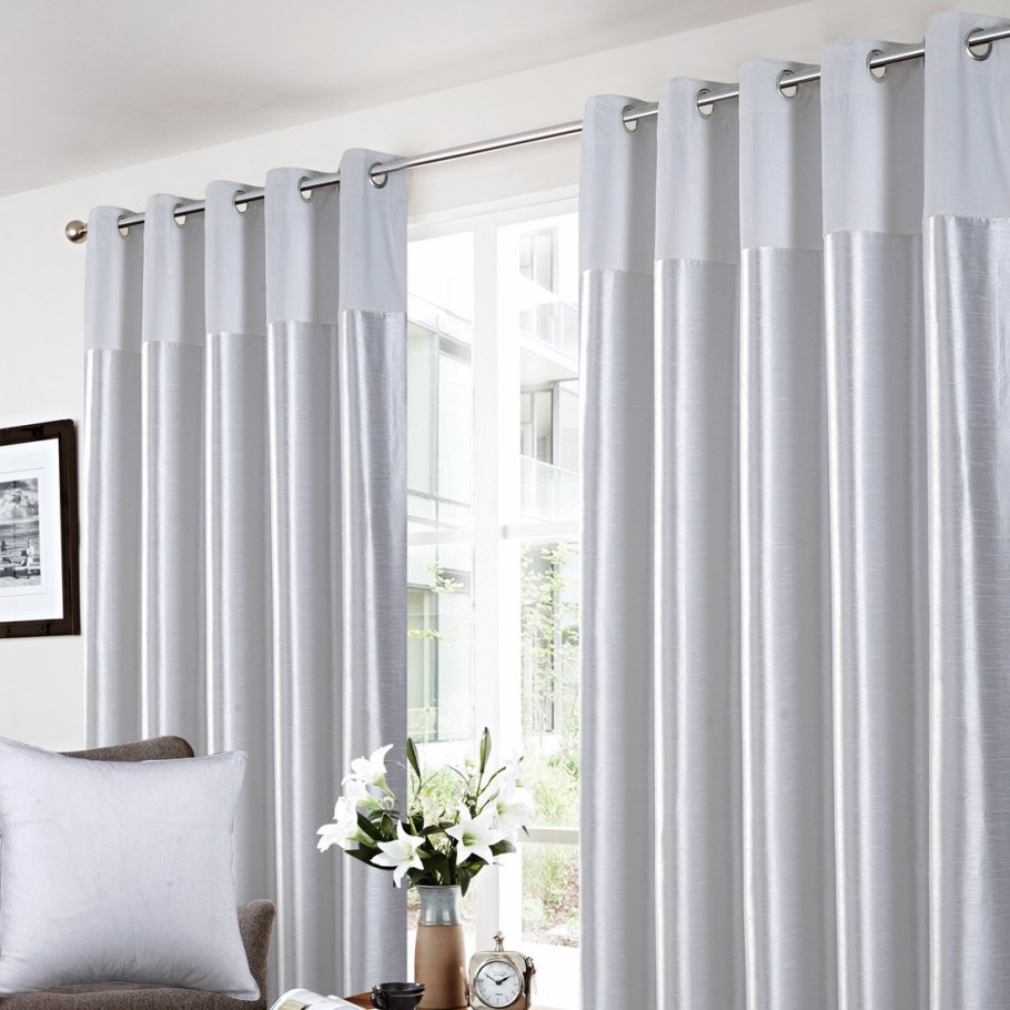 Шторы на люверсах в спальню