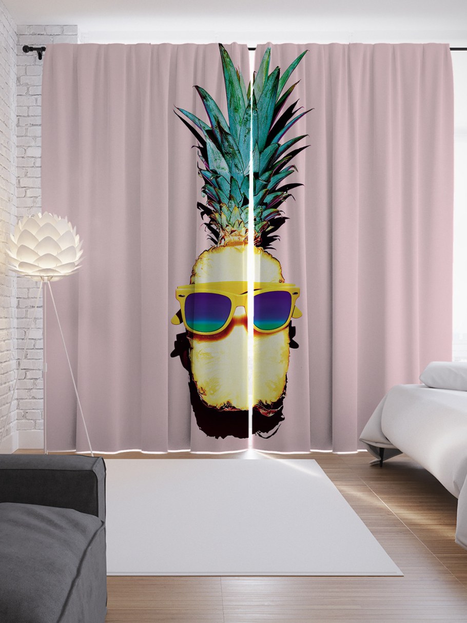 Шторка с ананасами