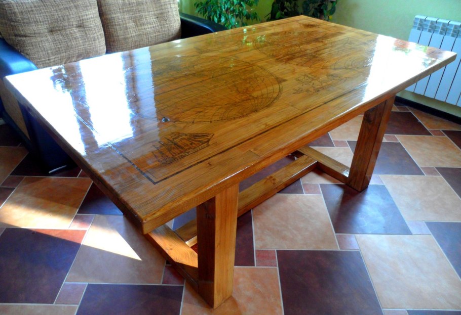Стол самодельный из дерева обеденный