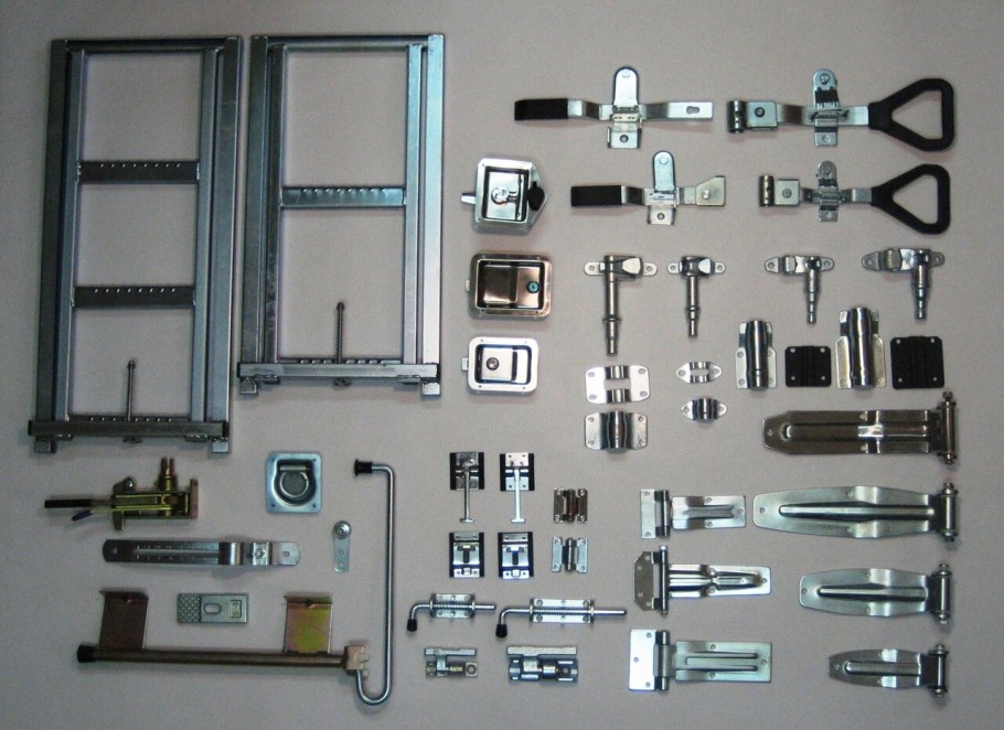 Фурнитура для фургона Шмитц