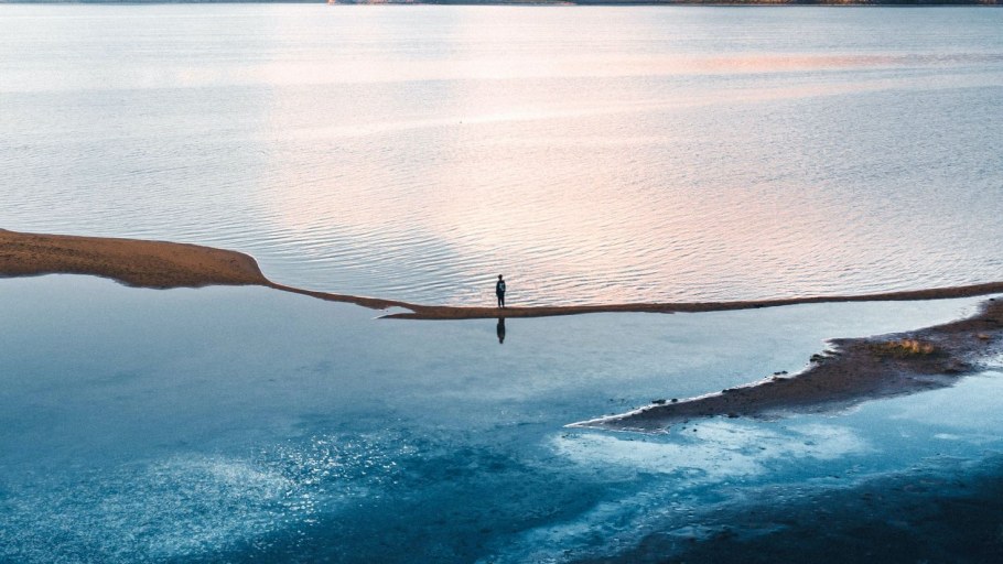 Обои на два монитора одиночество