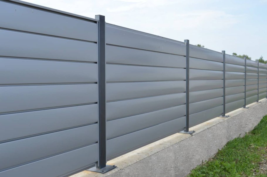 Металлосайдинг 7024 забор