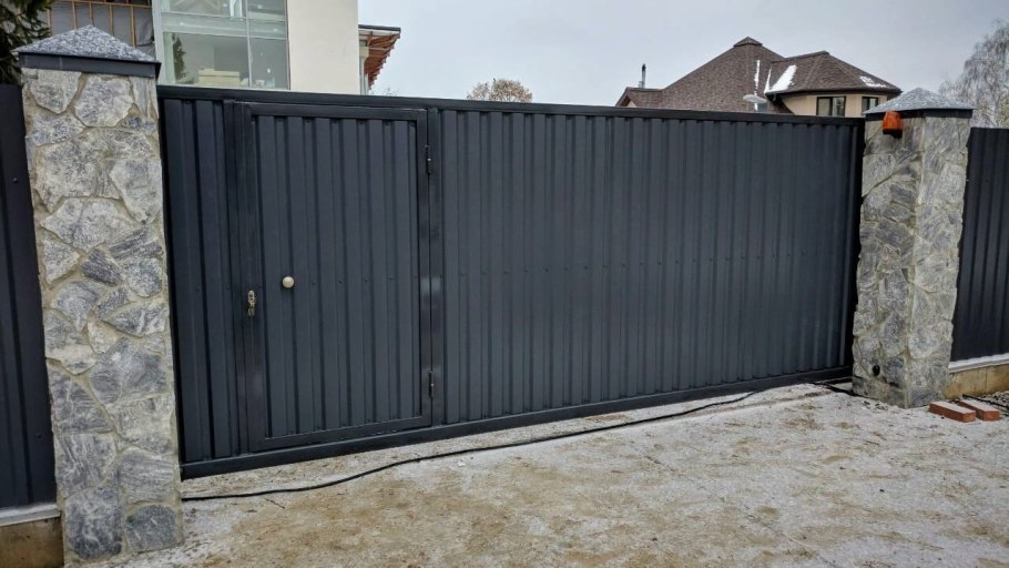 Откатные ворота профлист антрацит 7014