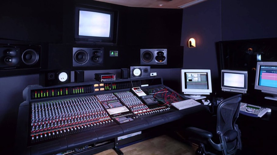 Розовая студия звукозаписи