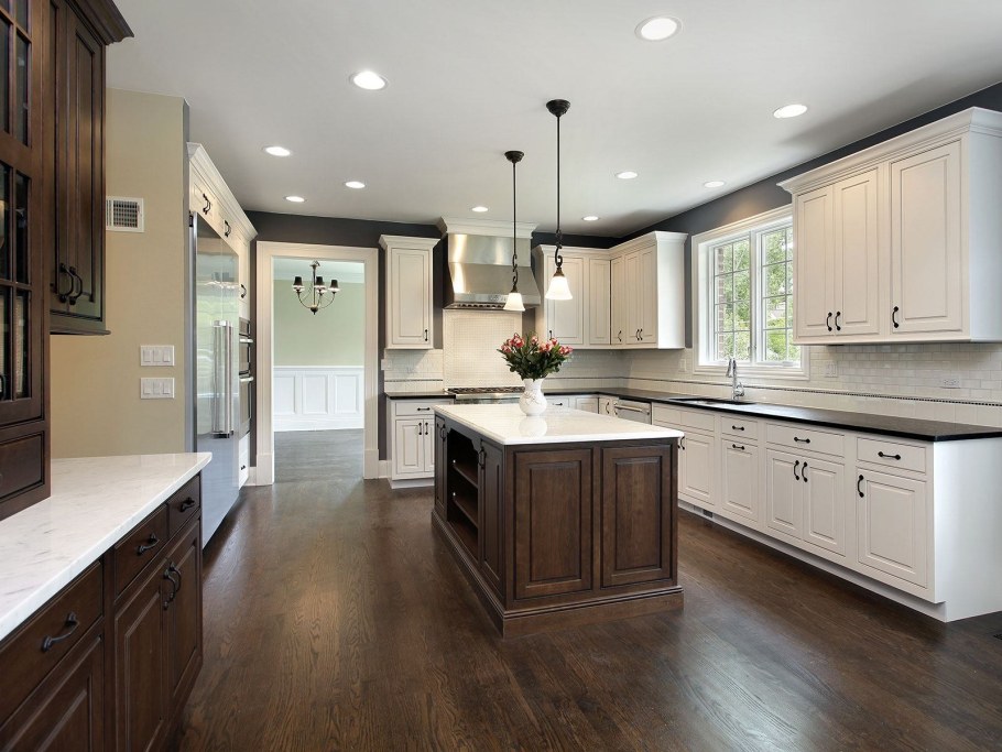 Ламинат на кухню кухня тёмно коричневач