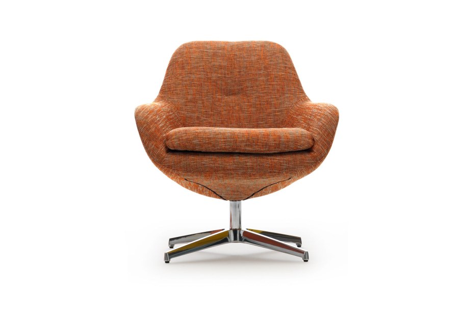 Кресло мягкое вращающееся