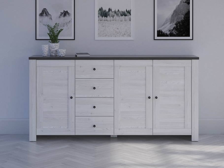 Комод из выбеленного дерева