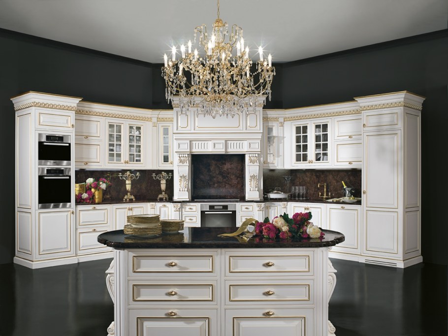Итальянский белый кухонный гарнитур