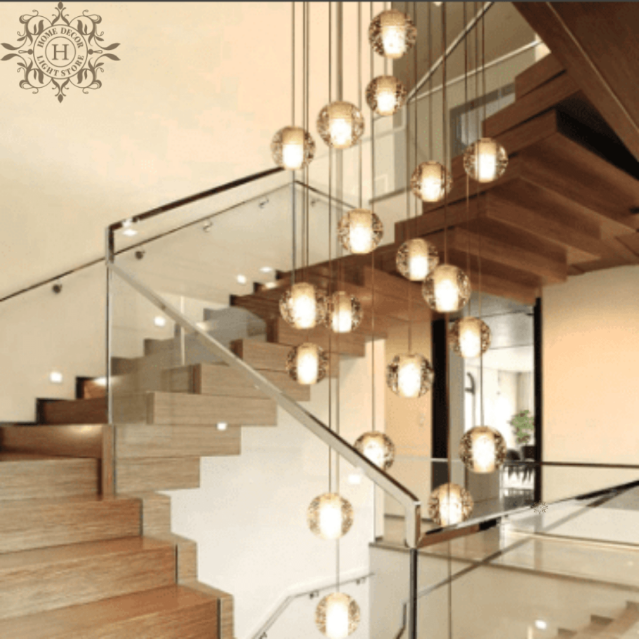 Светильник в лестничный пролет