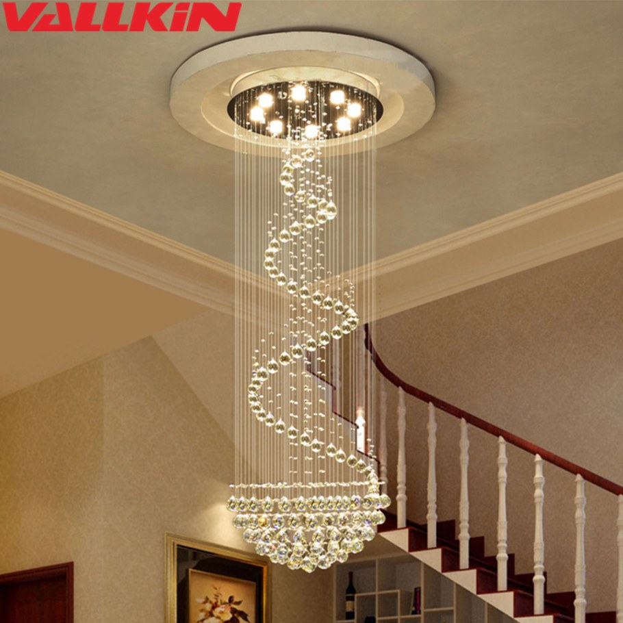 Люстра на лестничный пролет