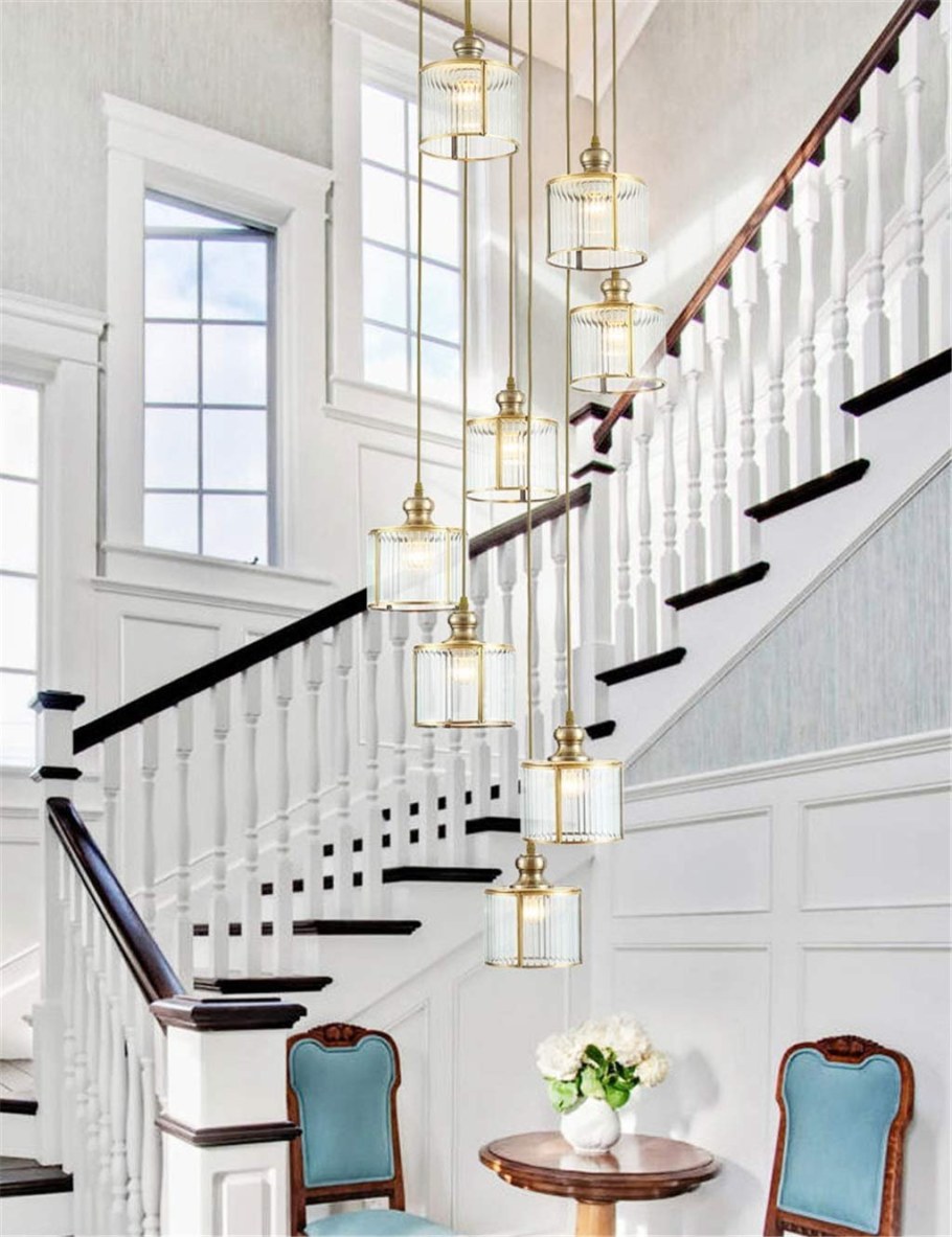 Лестничные люстры длинные