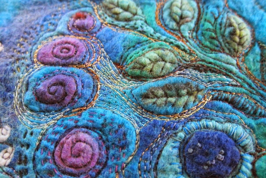 Валяние на ткани