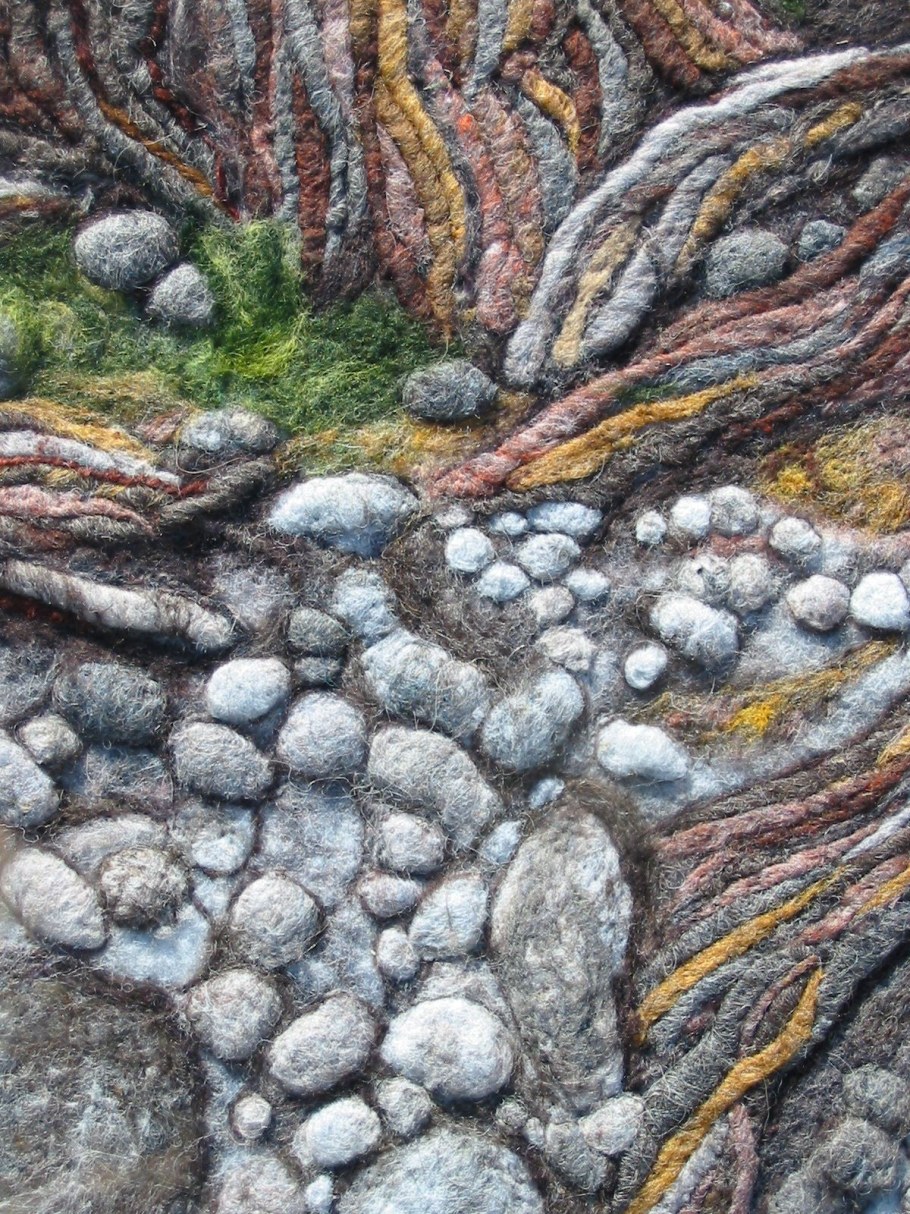 Декоративное панно из шерсти