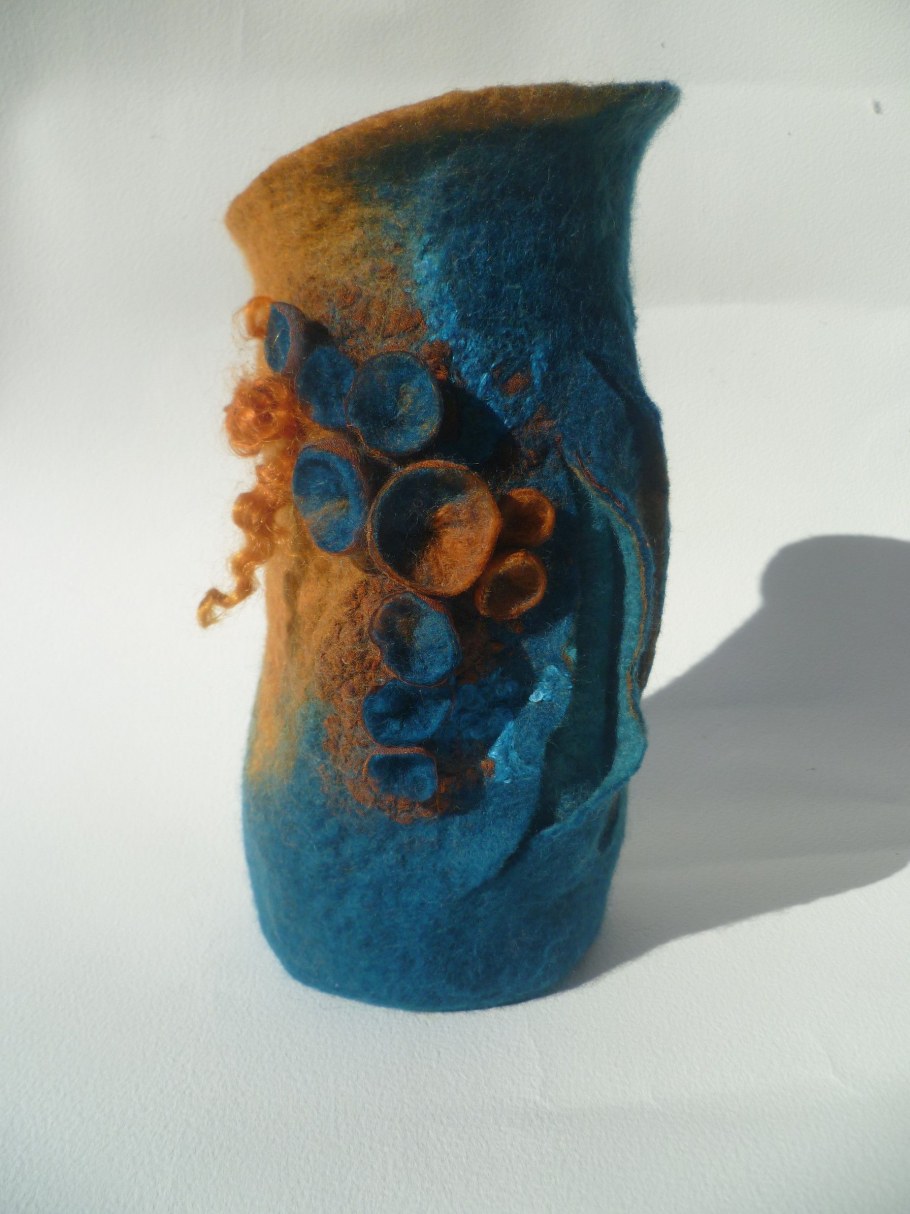 Вазы валяные из шерсти
