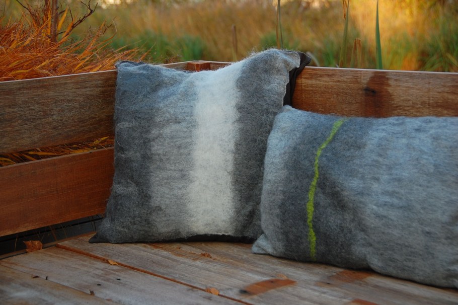 Валяные подушки из шерсти