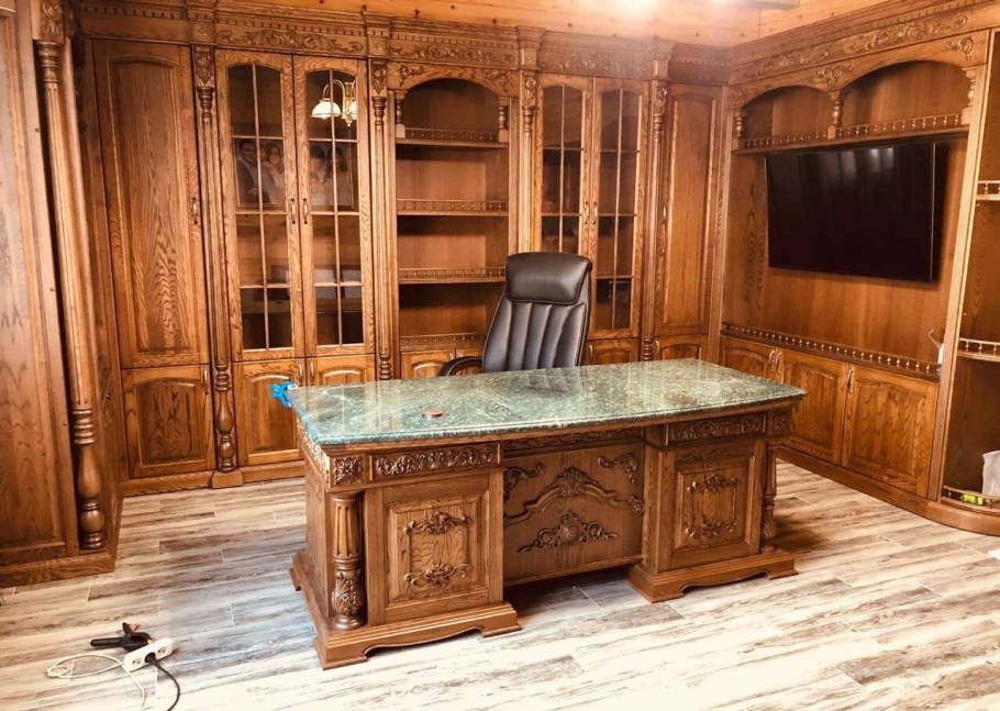 Отделка кабинета натуральным деревом