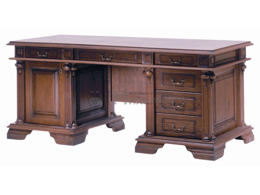 Резной письменный стол из дерева