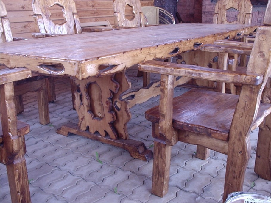 Столы из массива дерева для беседки