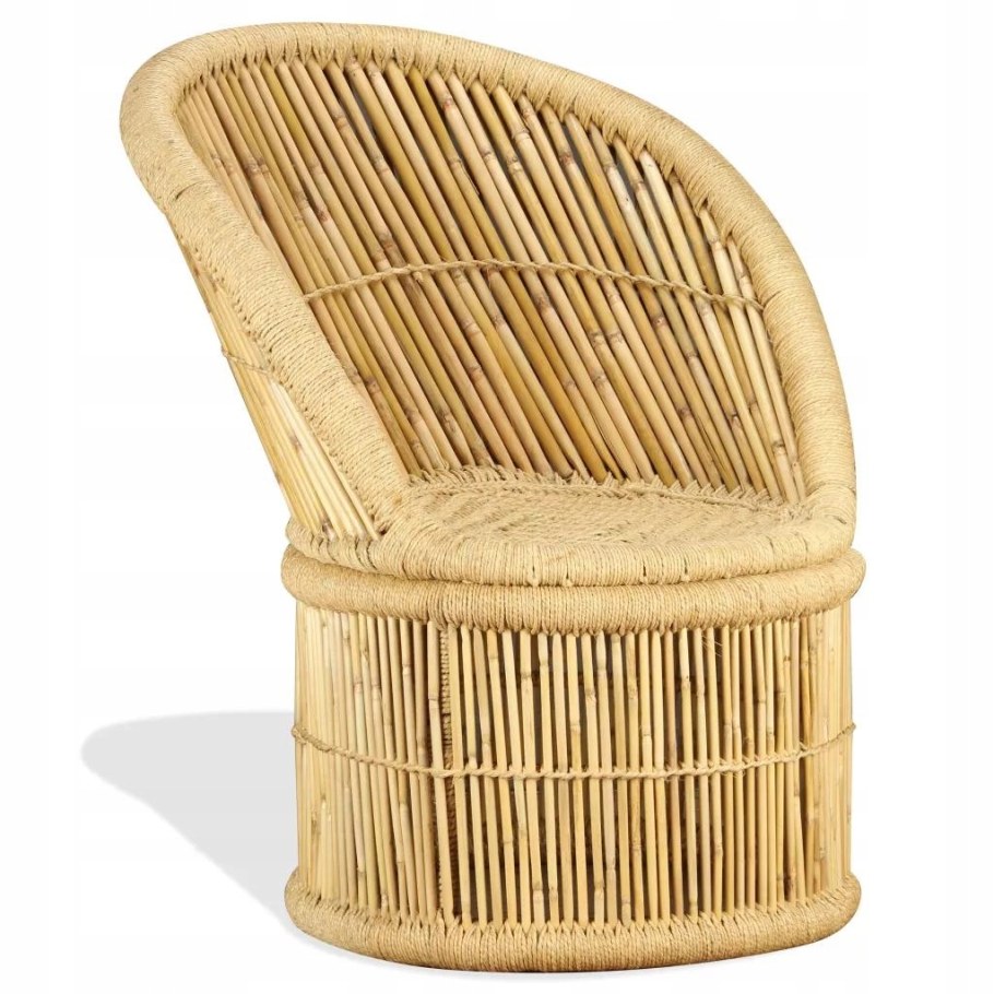 Кресло из бамбука