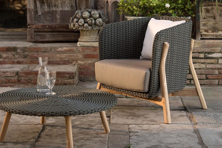 Испанская уличная мебель