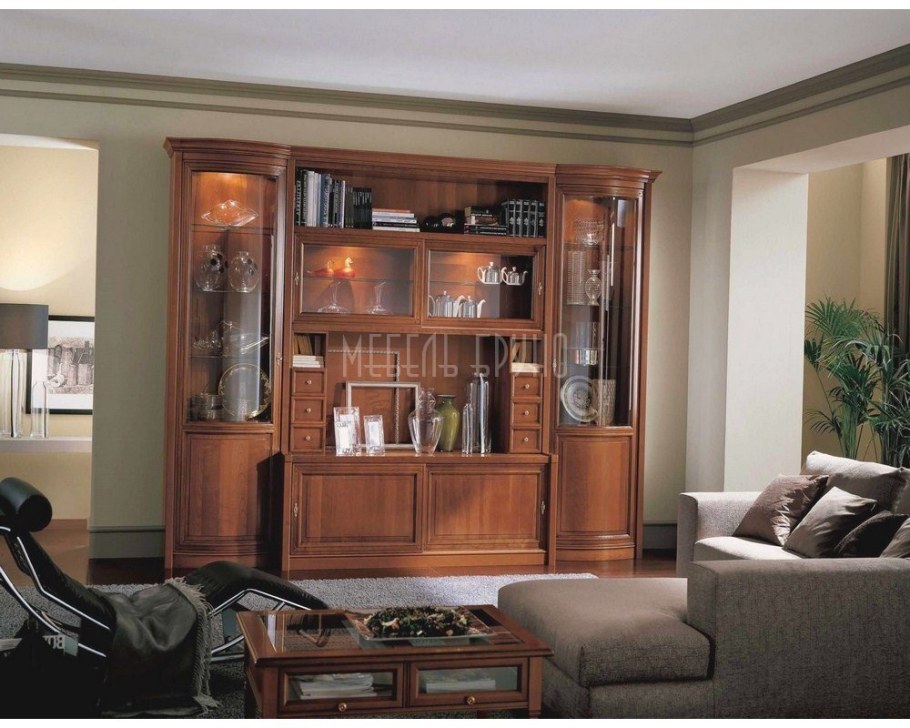 Итальянская стенка риомбини 1762 из массива