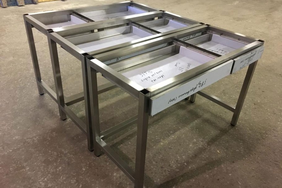 Каркас стола из нержавейки