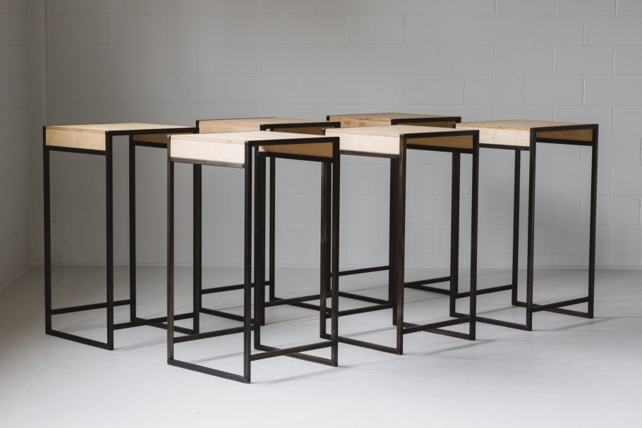 Мебель с применением металла конструкций