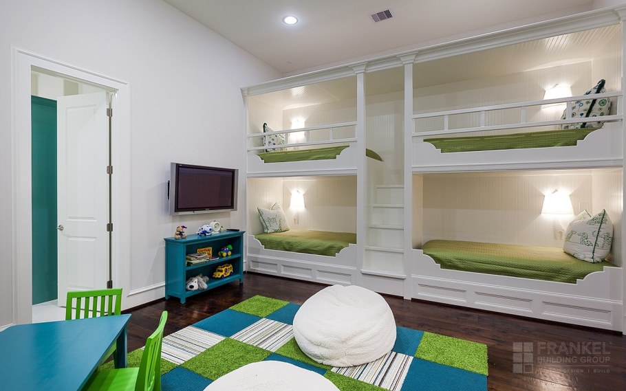 Детские комнаты для четверых