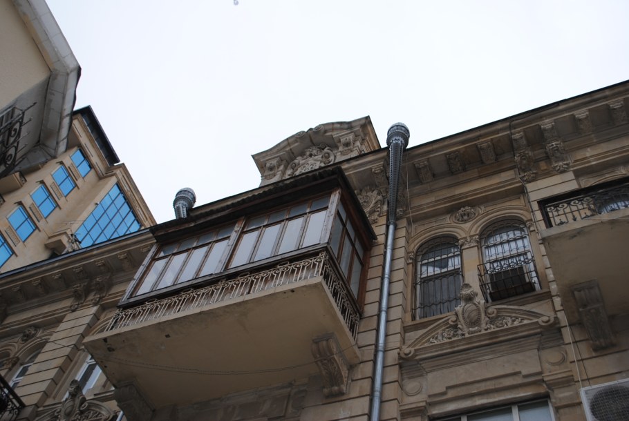 Особняк Ашурбековых по ул.Видади 148 внутренние комнаты