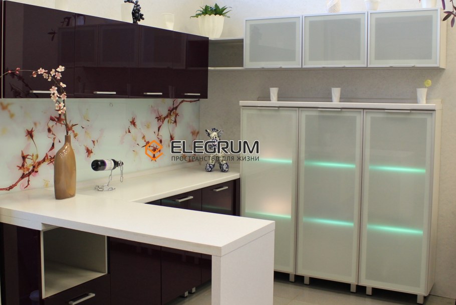 Пластиковые фасады в алюминиевой рамке