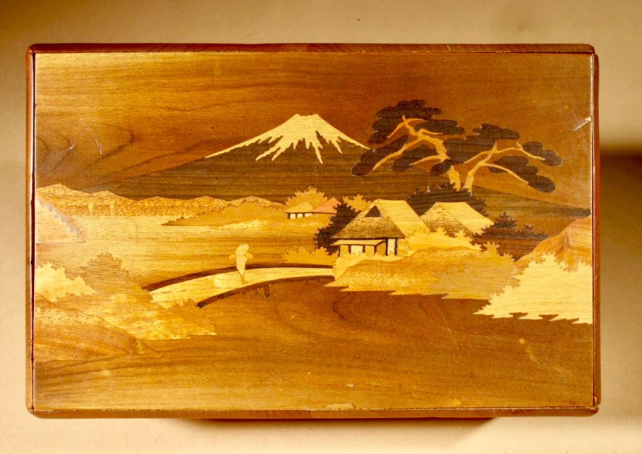 Маркетри в японском стиле