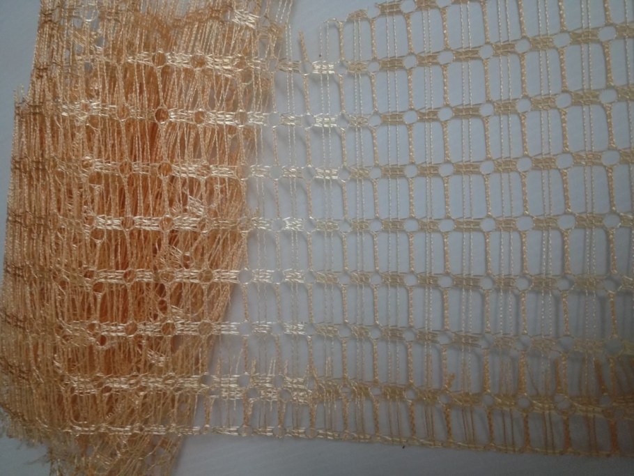 Отрез на кухню крупная сетка