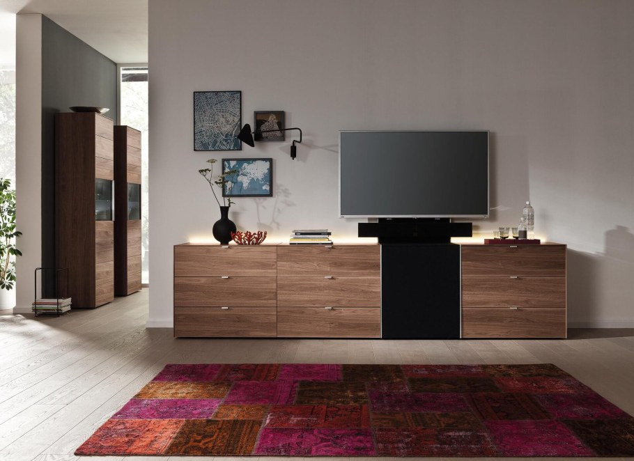 Комод под телевизор в гостиную