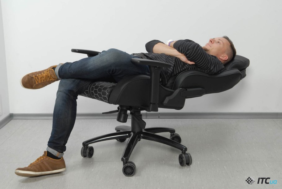 Смешной компьютерный стул