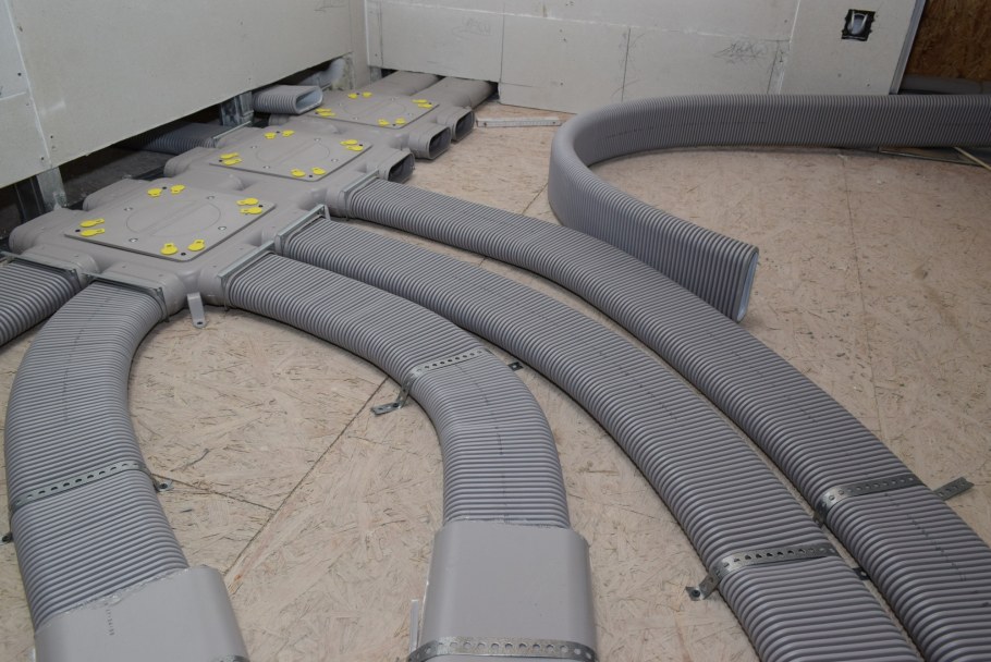 Frankische воздуховоды в стяжке