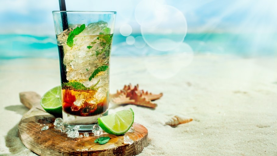 Море лето напитки